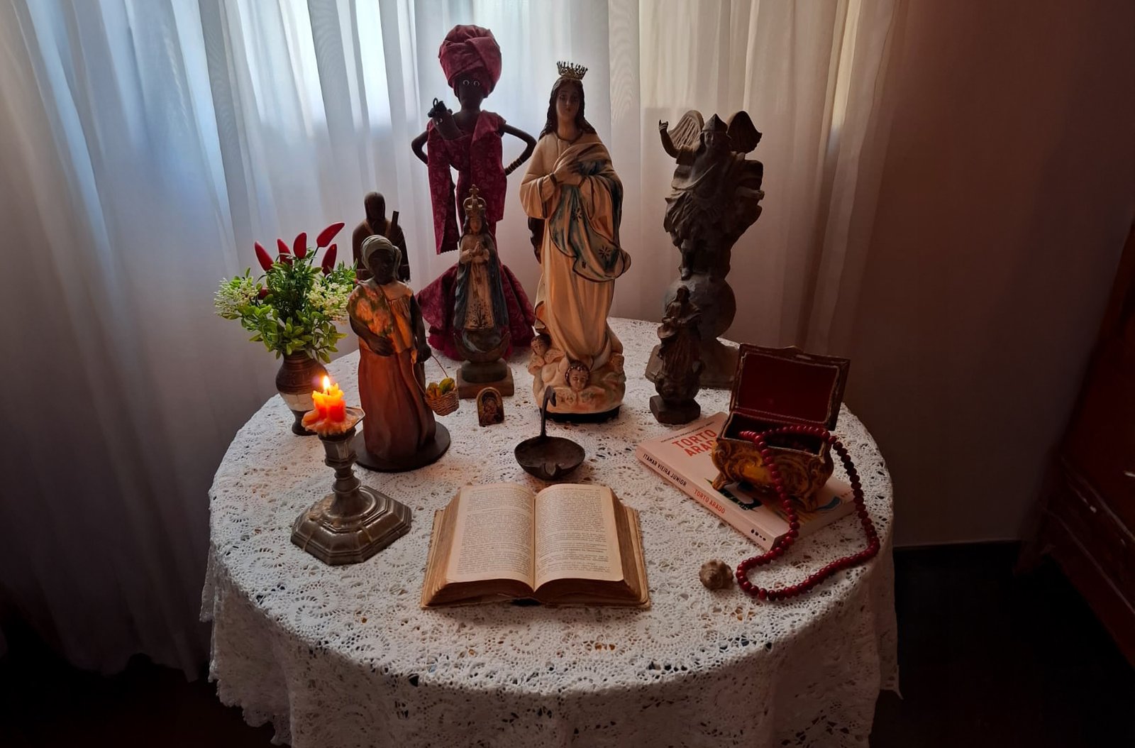 A Religiosidade Popular Em Torto Arado: um Livro Encantado